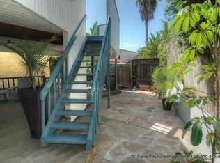 1045 4th St, Hermosa Beach, CA 90254