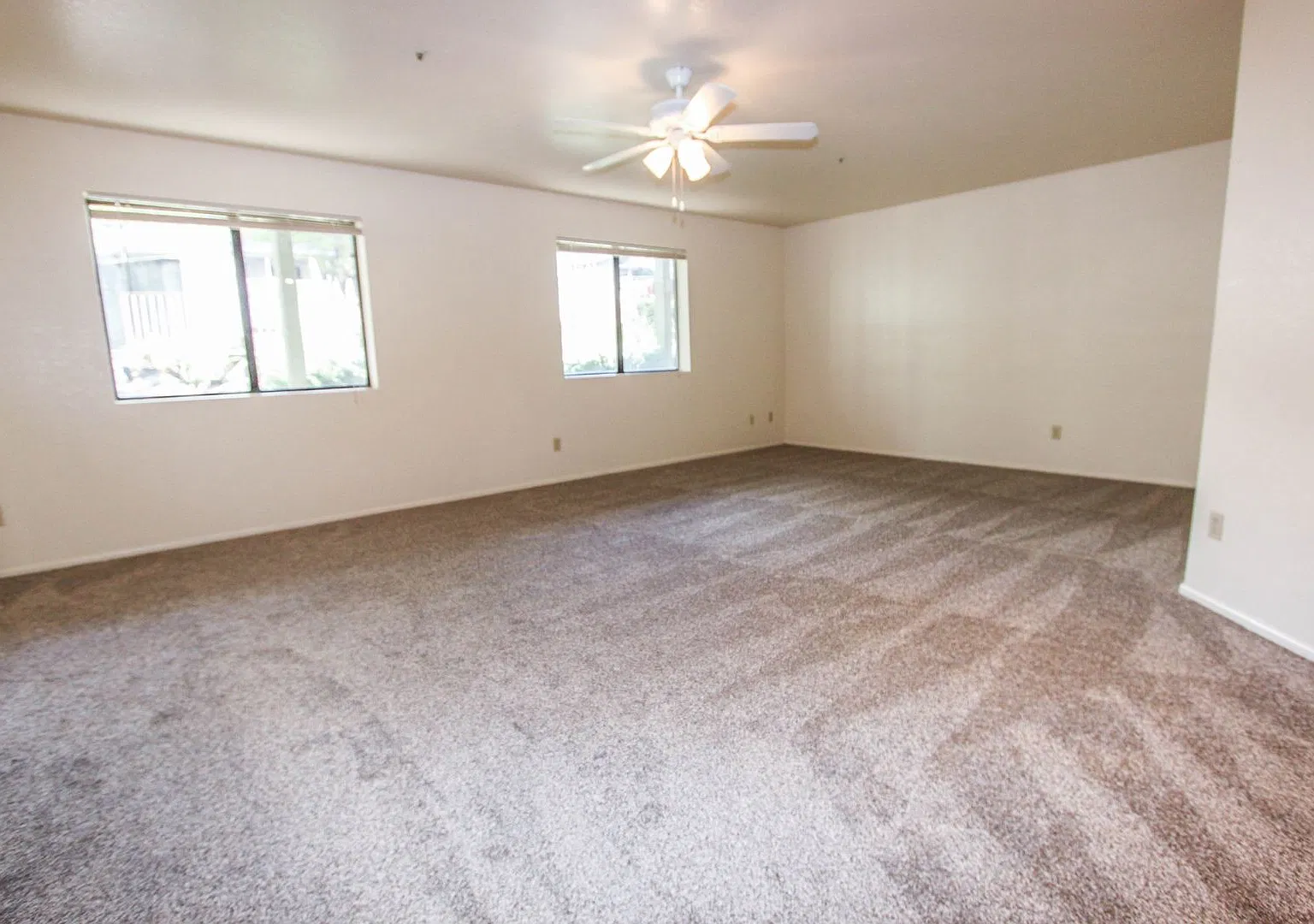 240 S. McCormick Street — Photo 4