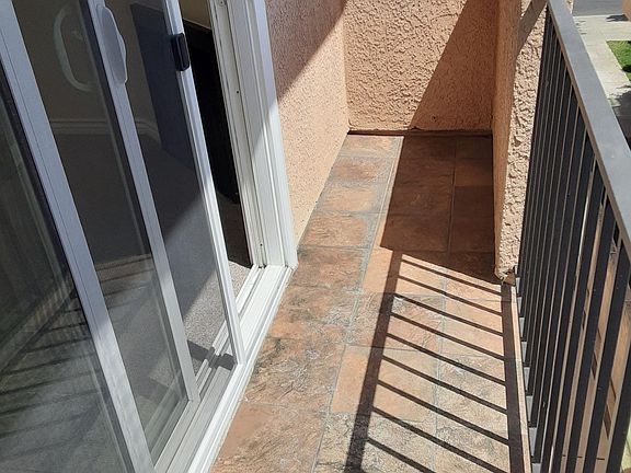2nd image of 3745 Bagley Ave #206