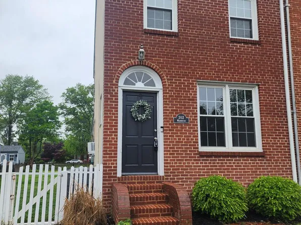 202 Washington St, Delaware City, DE 19706