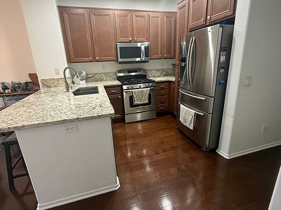 4th image of 16912 Laurel Hill Ln Unit 121