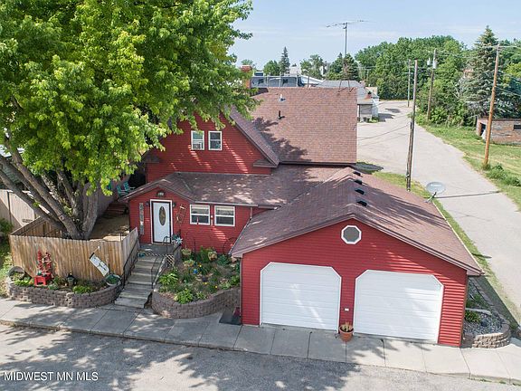 2nd image of 103 Highland Ave E