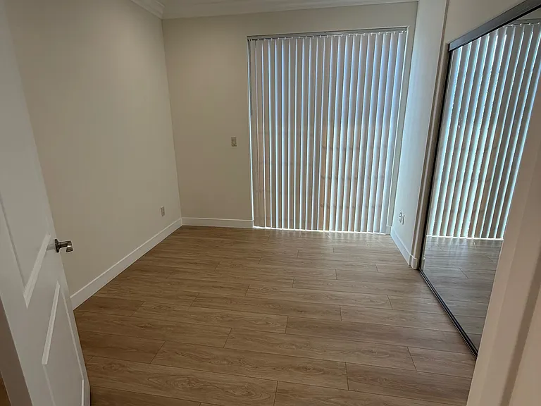 216 W Windsor Rd #105 — Photo 6