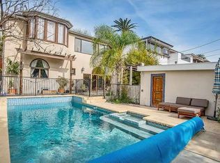 1129 Daniels Dr, Los Angeles, CA 90035