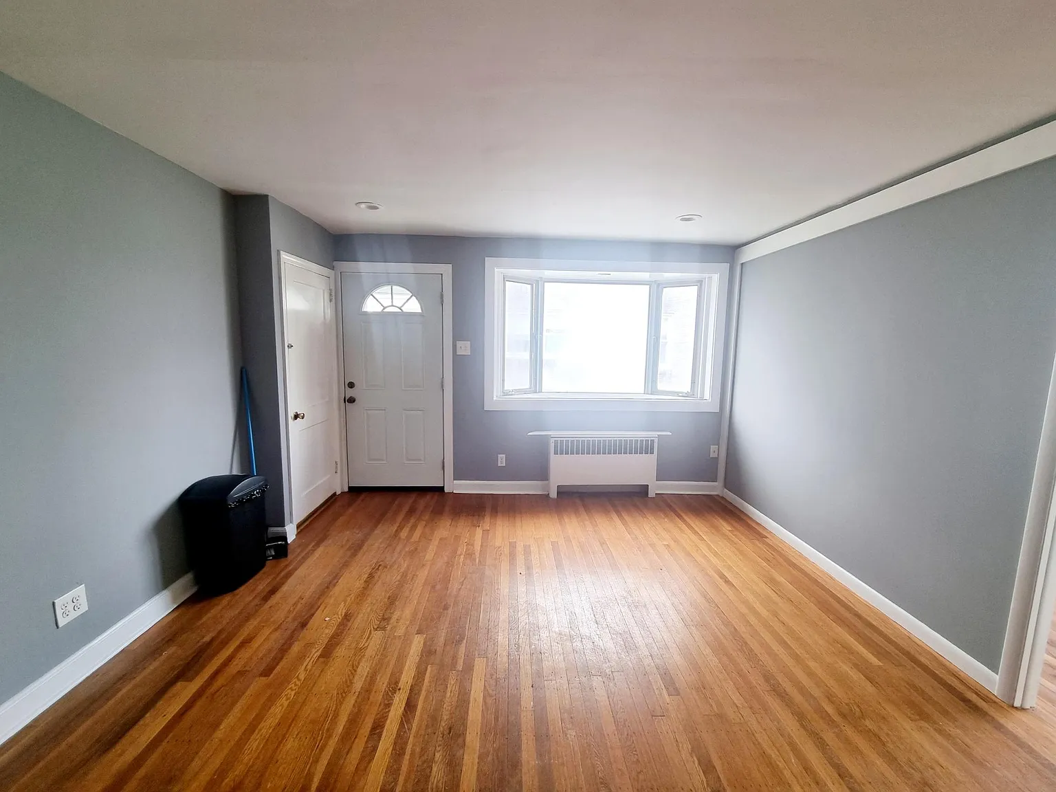 1 bed, 700 sqft, $1,950 — Photo 2