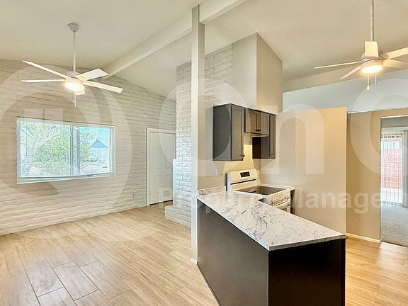 3rd image of 1251 E Loma Vista Dr
