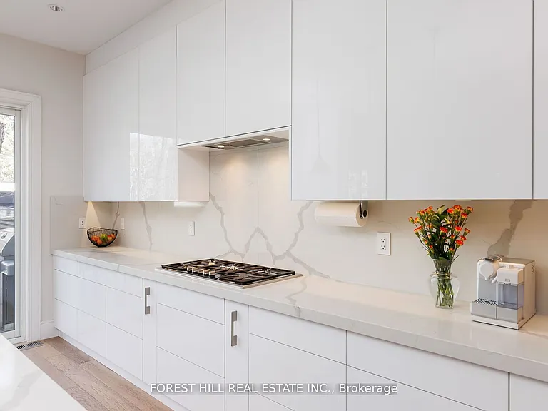 8 Nora Rd — Photo 12