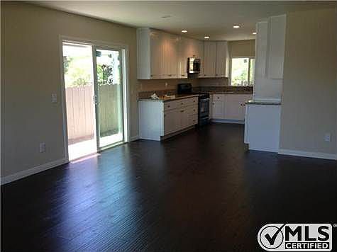 4th image of 1088 Carlsbad St