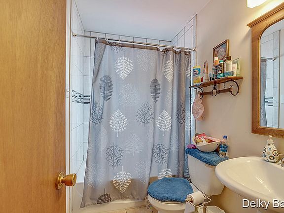 2nd image of 4454 Julivan Ave SE