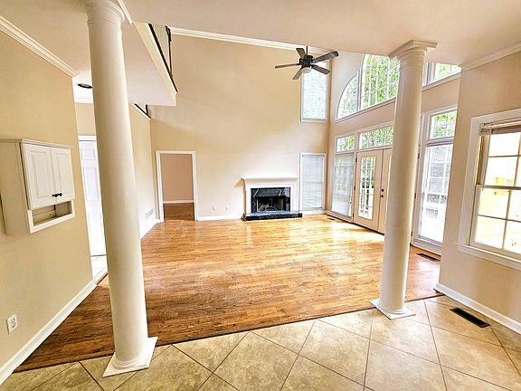 4th image of 802 Oak Trail Dr