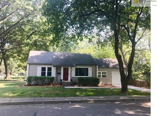 5321 W 49th Ter, Roeland Park, KS 66205