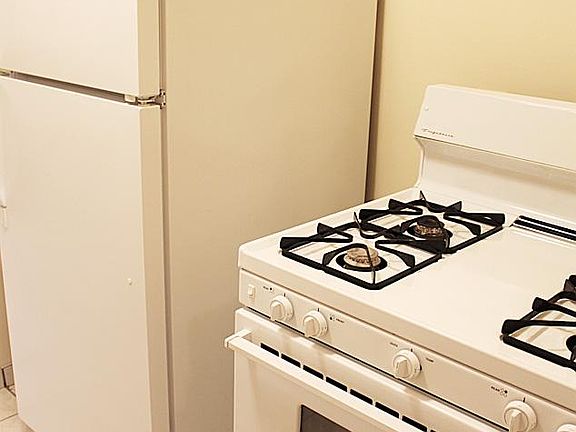 3rd image of 2656 Euclid Heights Blvd APT 301
