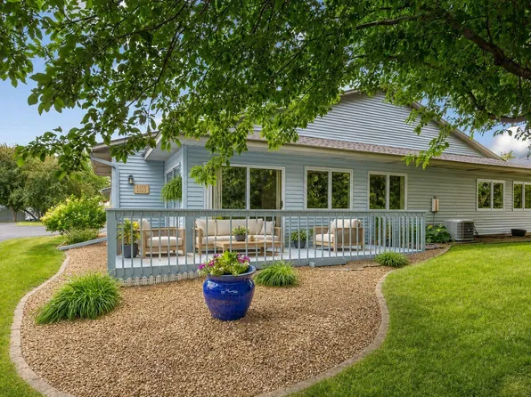 1154 Aston Cir, Burnsville, MN 55337