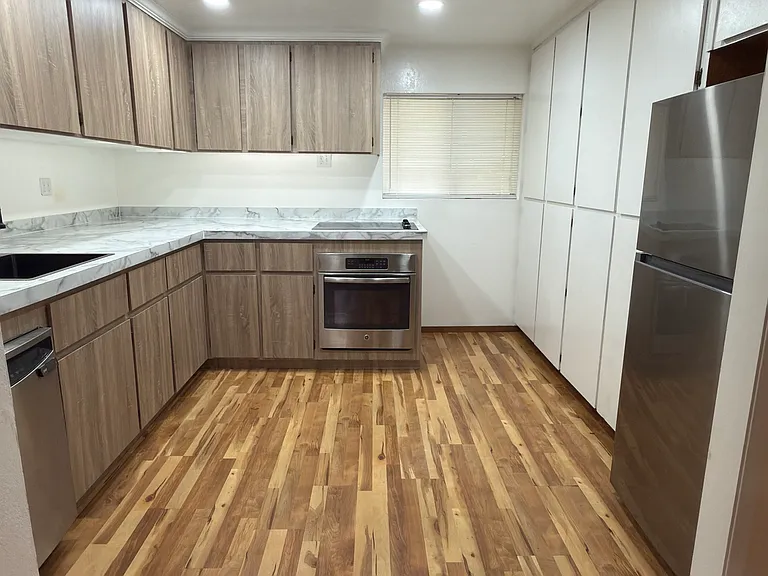 22156 Feather River Dr #B — Photo 9