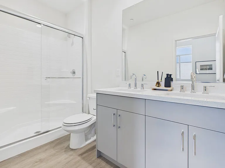 Solaterra Granada Hills — Photo 16