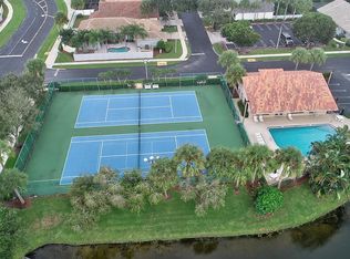 205 Citrus Trl, Boynton Beach, FL 33436