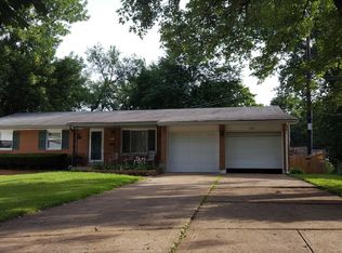 6894 Torlina Dr, Saint Louis, MO 63134