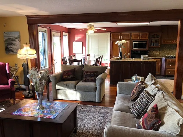 306 Rollins Rd — Photo 6