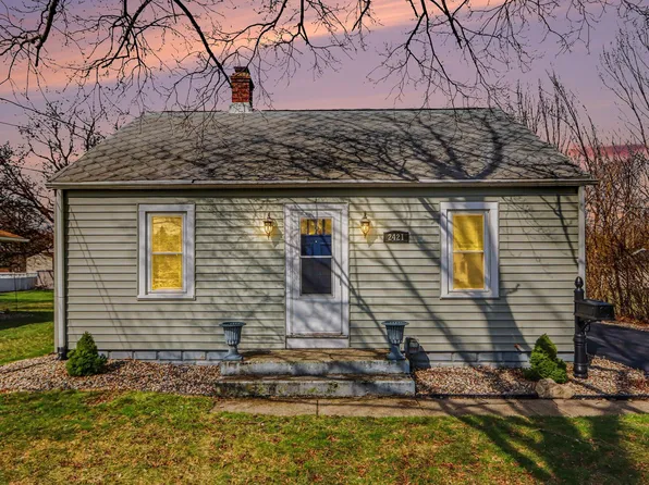2421 Parchmount Ave, Kalamazoo, MI 49004
