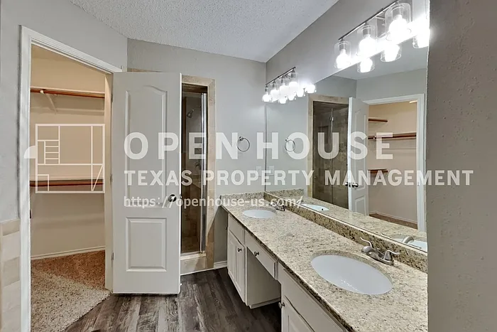 824 Quail Brook Dr — Photo 4