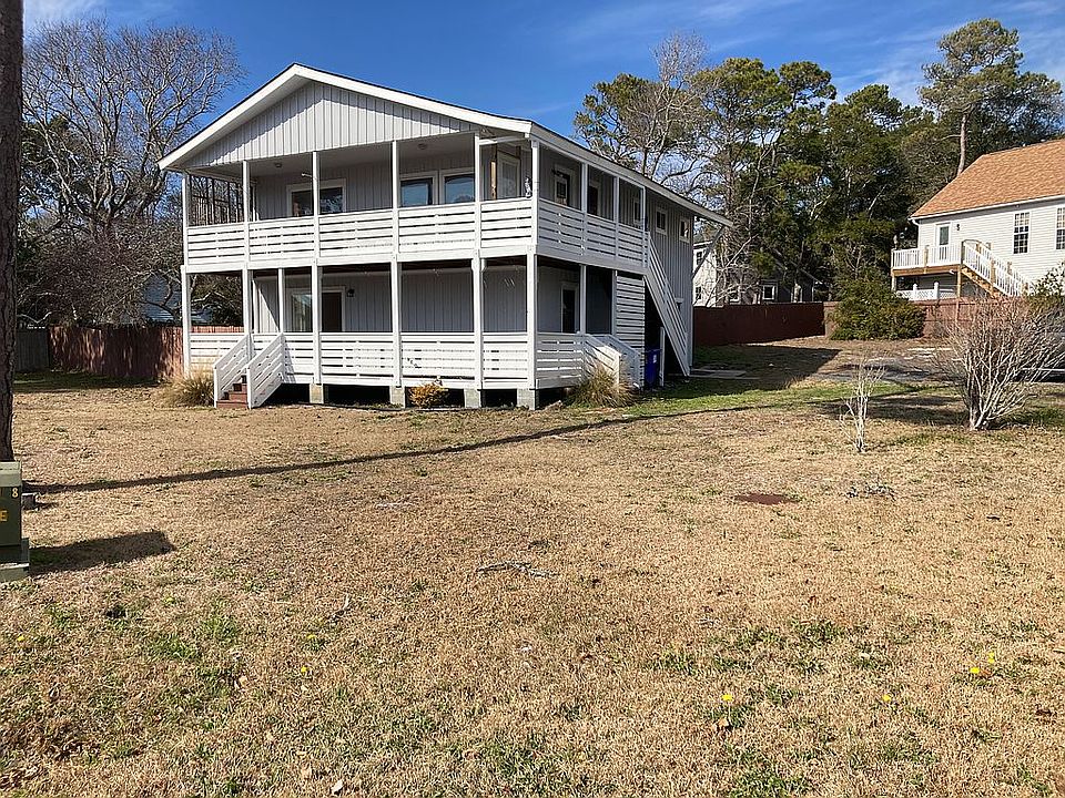1st image of 113 SW 23rd St