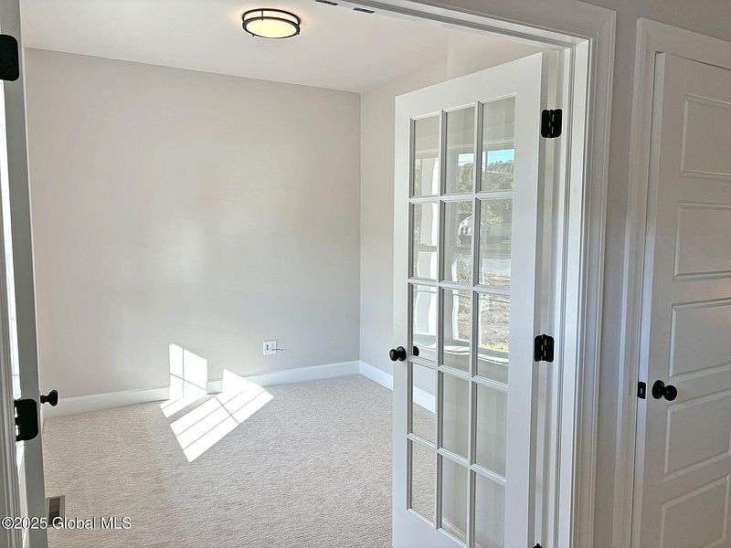 3rd image of 3 Hunter Court