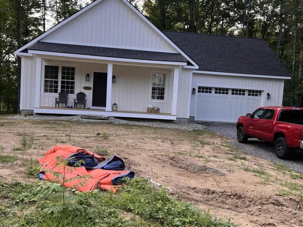 16 Tawny Terrace, Gansevoort, NY 12831