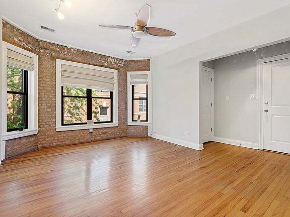 5th image of 909 W Cornelia Ave APT 3N