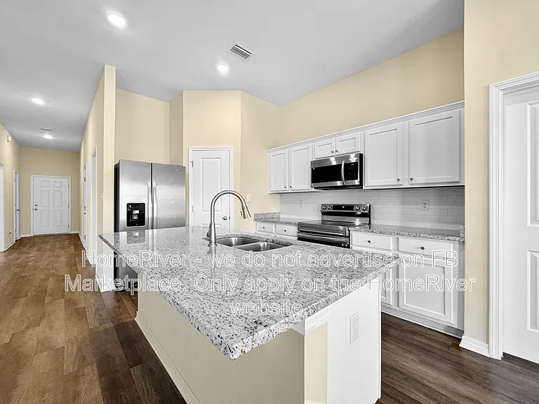 1170 Hayward Loop — Photo 9