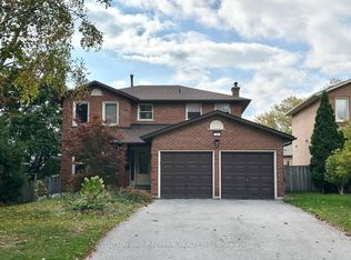 102 Hazelwood Dr, Newmarket, ON L3Y 3G3