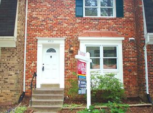 4913 McFarland Dr, Fairfax, VA 22032