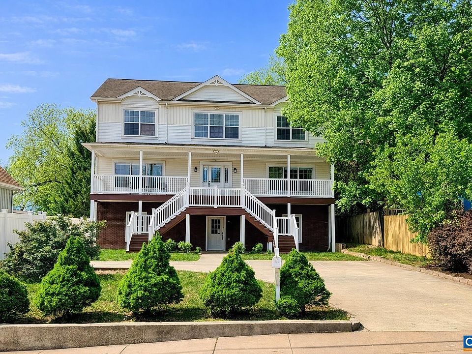1st image of 1006 Long St