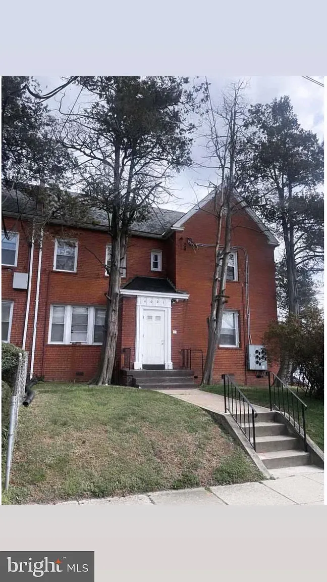4001 9th St NE photo 1