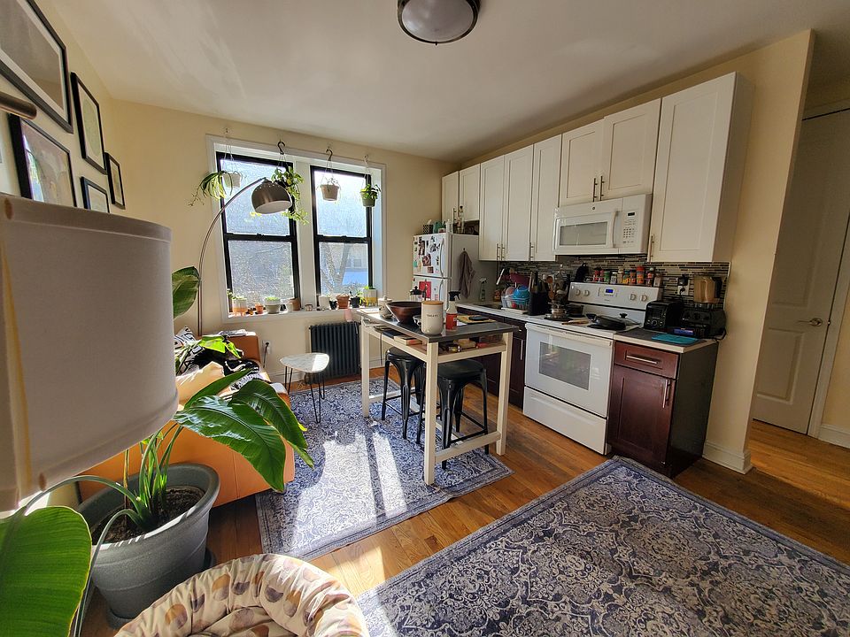 1st image of 89 Crooke Ave APT 2F