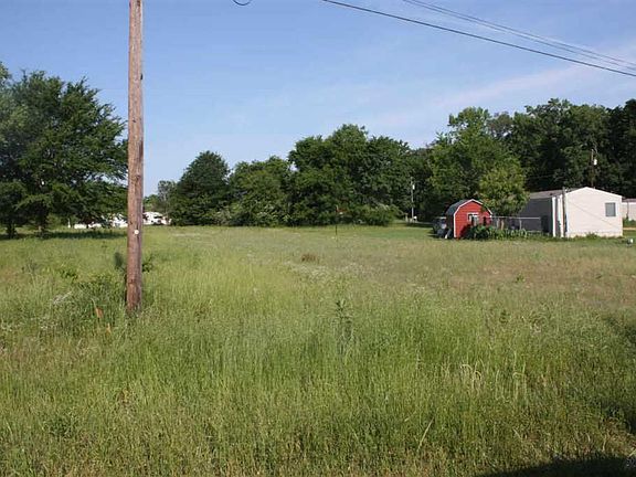 4th image of 155 Walnut Dr