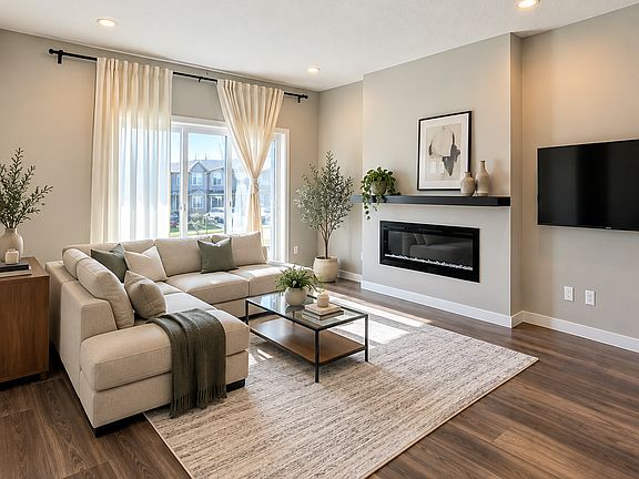 4th image of 736 35th St SW