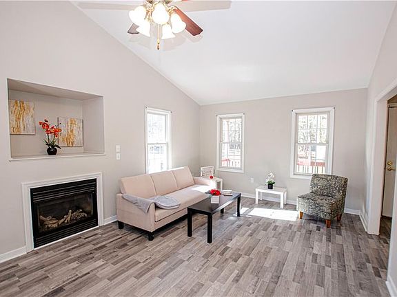 2nd image of 1276 S Waterside Dr