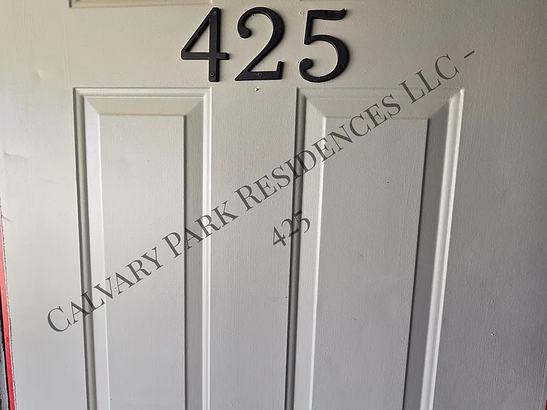 Calvary Park Residences — Photo 10