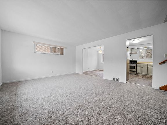 4th image of 1041 Ardmore Manor Dr
