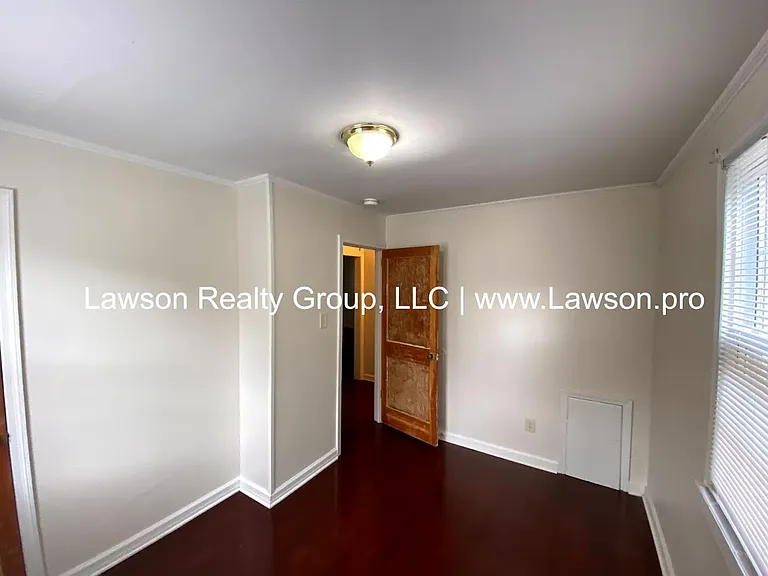 2420 Winthrop Ave SW — Photo 12