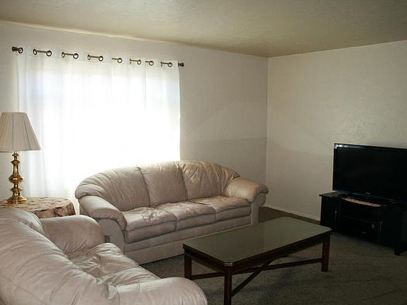 5th image of 2717 Carol St NE