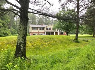 30 Split Rock Rd, Charlotte, VT 05445