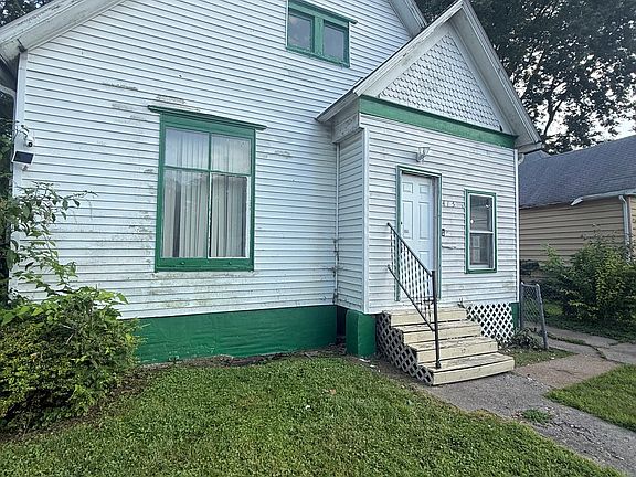 2nd image of 415 E Division St