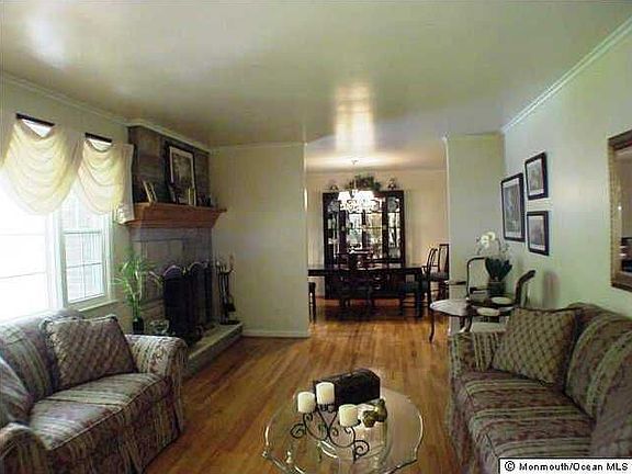 GORGEOUS HARDWOOD FLOORS