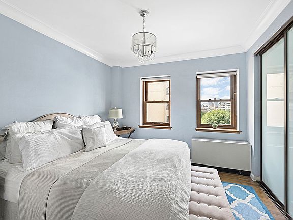 4th image of 305 2nd Ave APT 701