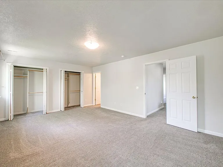 1875 W Nez Perce St — Photo 24