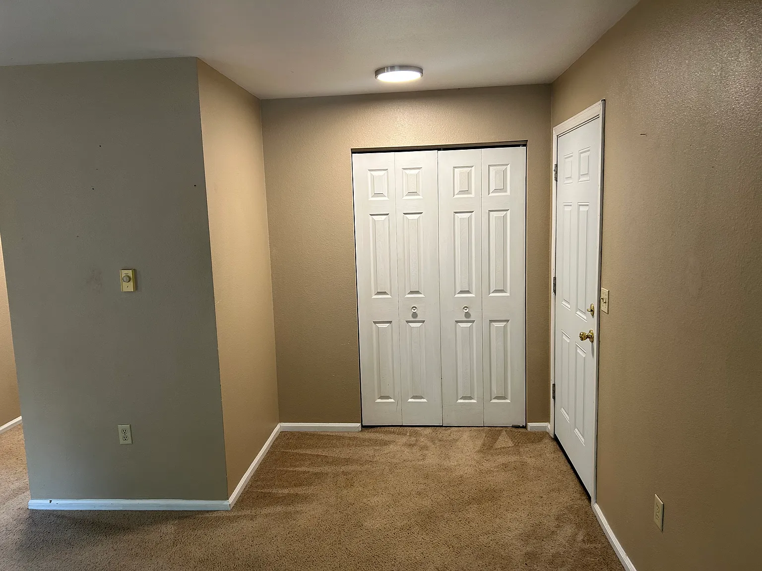 2 bed, 828 sqft, $1,500 — Photo 3