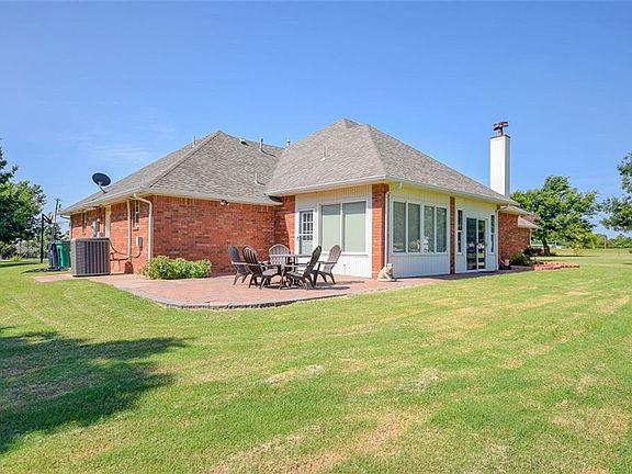 4th image of 4501 SE 118th St