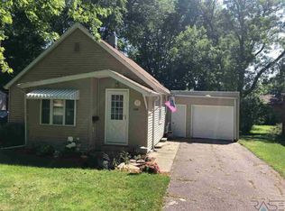 725 8th Ave SW, Pipestone, MN 56164