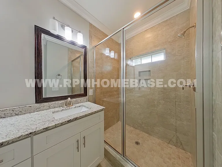 1705 E Gadsden St — Photo 10
